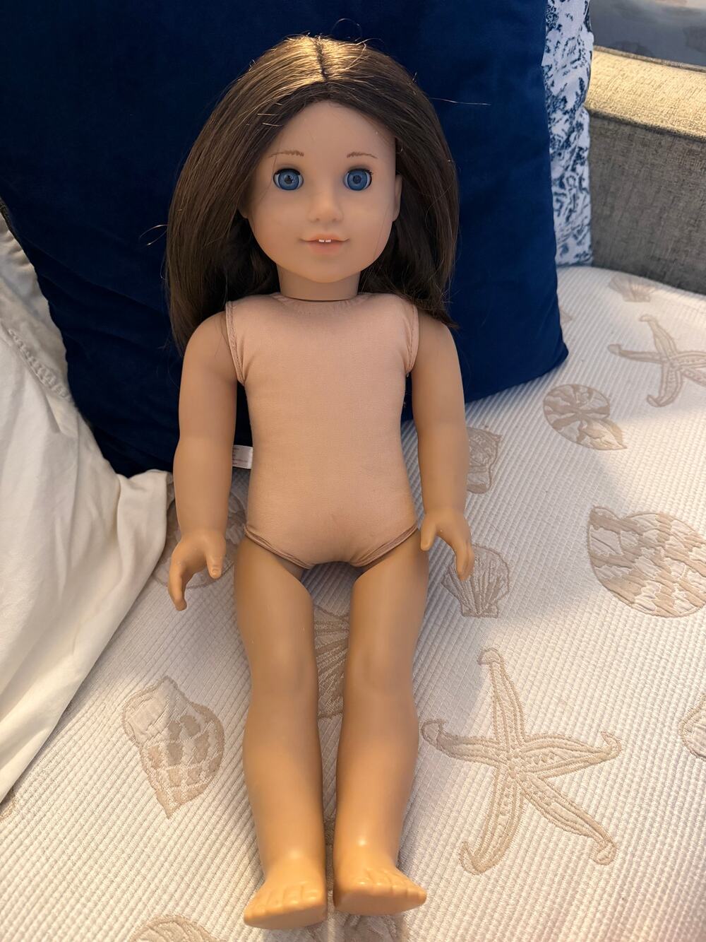 American Girl Chrissa Maxwell Doll 2009 GOTY 18” Brown Hair Blue Eyes